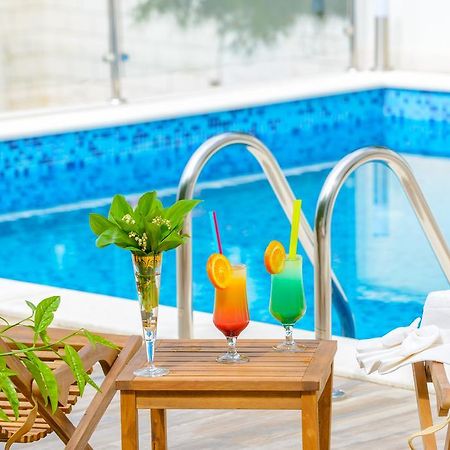 Tandem Apartments With Swimming Pool 察夫塔特 外观 照片