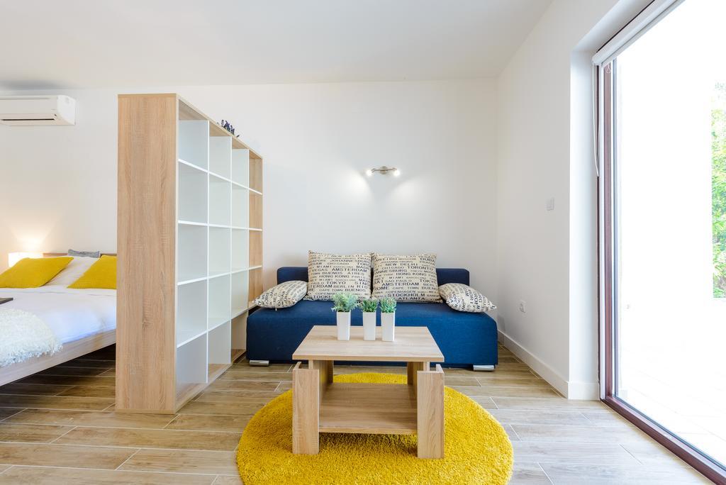 Tandem Apartments With Swimming Pool 察夫塔特 外观 照片