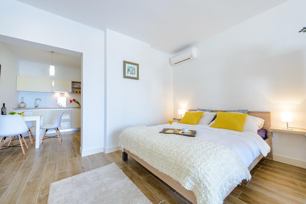 Tandem Apartments With Swimming Pool 察夫塔特 外观 照片